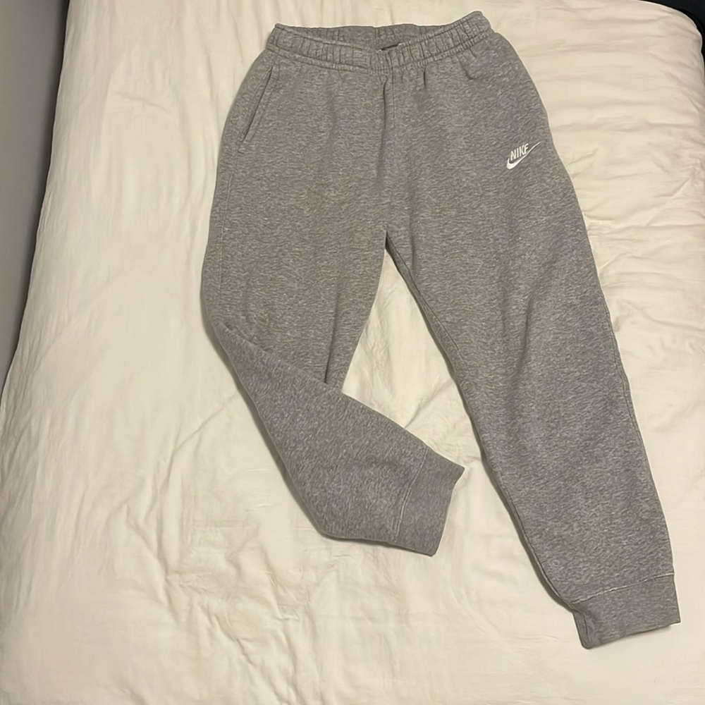 Nike gray cuffed jogger sweatpants